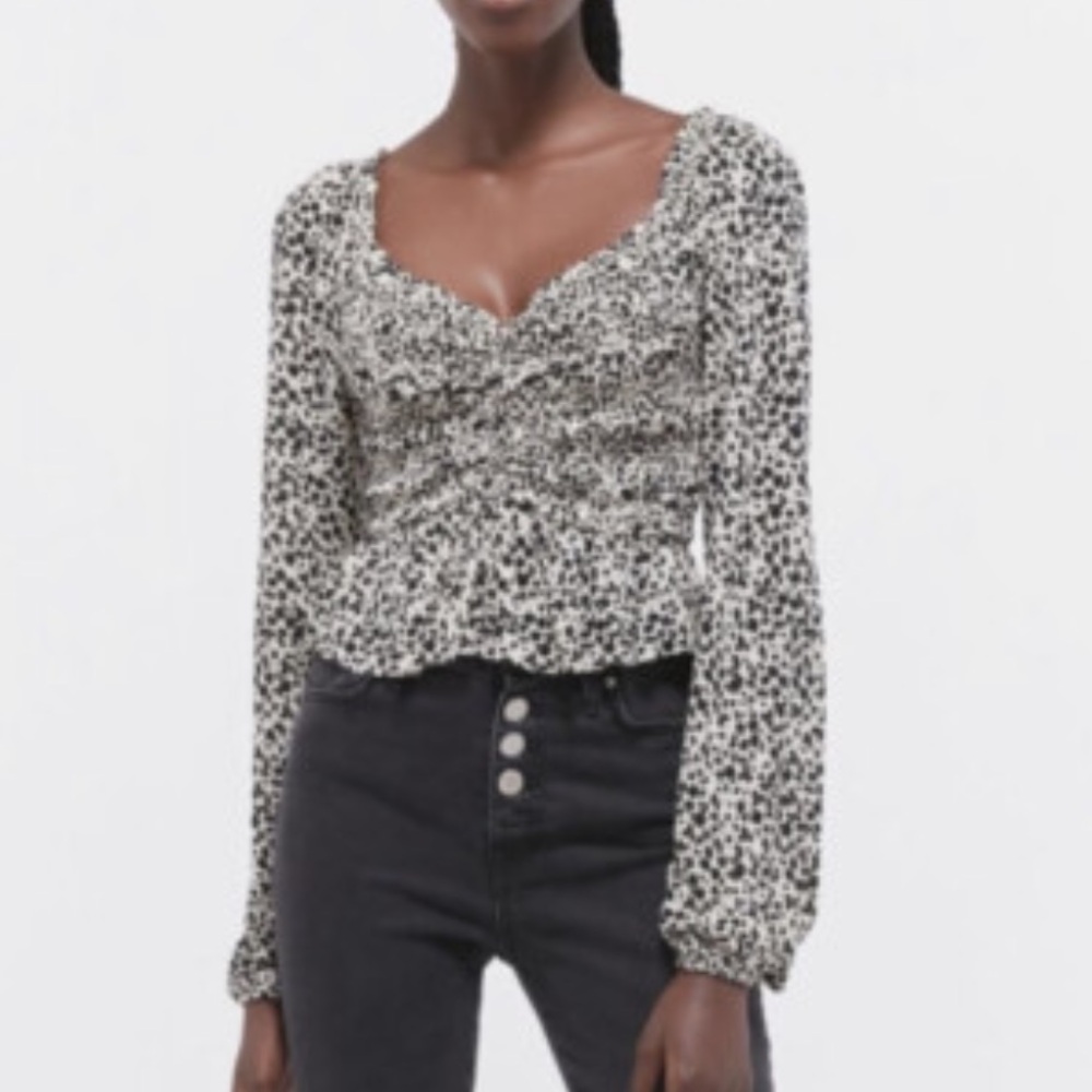 Urban Outfitters Leopard Smocked Long Sleeve Crop Top Size Medium